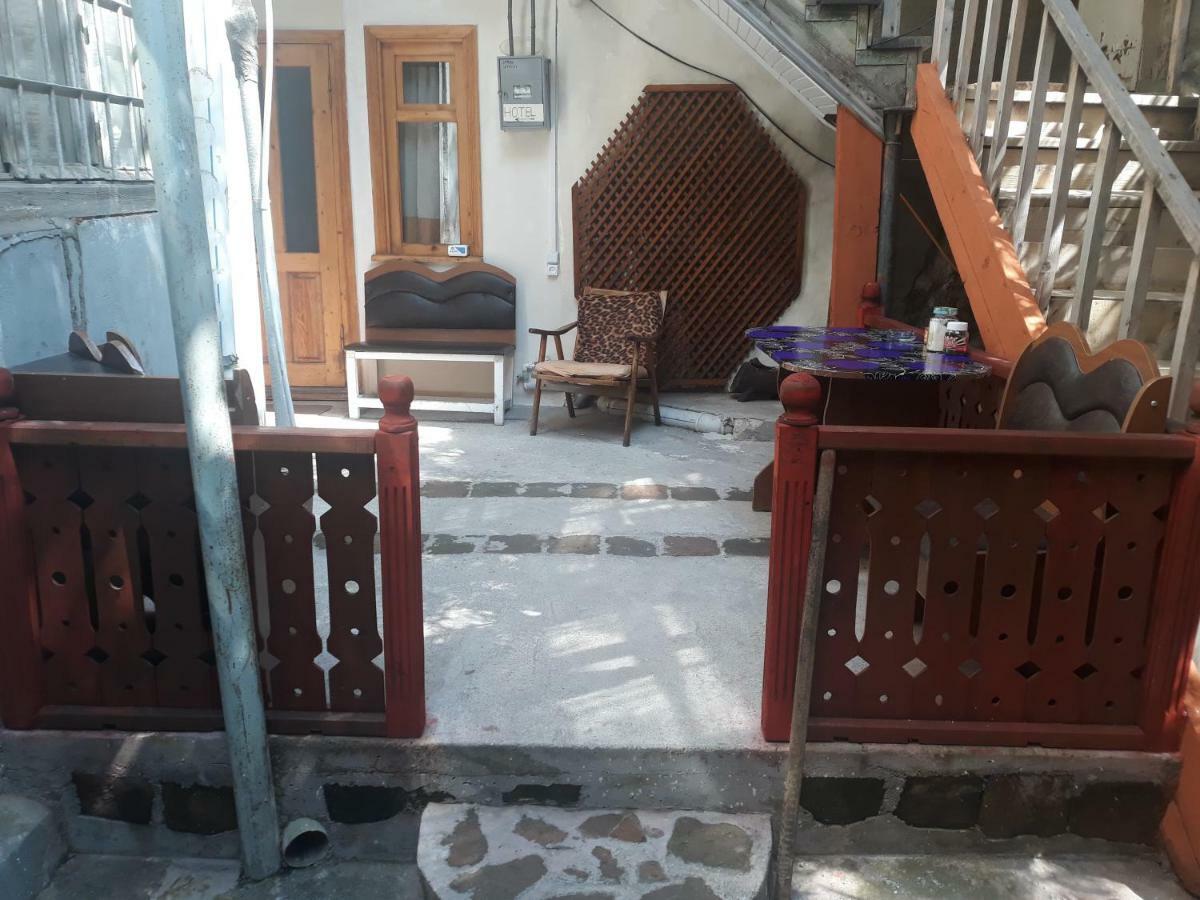 Jeki'S Apartment In Old Tbilisi Exterior photo